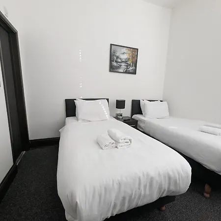 Oyo Firs Lodge London Heathrow Hounslow Extérieur photo