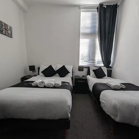 Oyo Firs Lodge London Heathrow Hounslow Extérieur photo