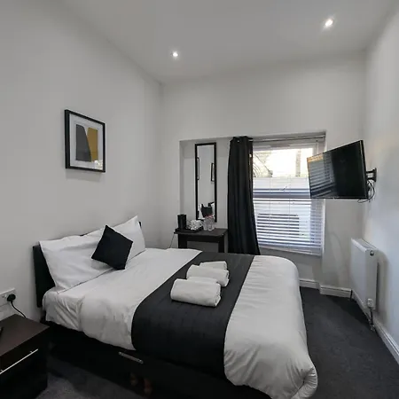 Oyo Firs Lodge London Heathrow Hounslow Extérieur photo
