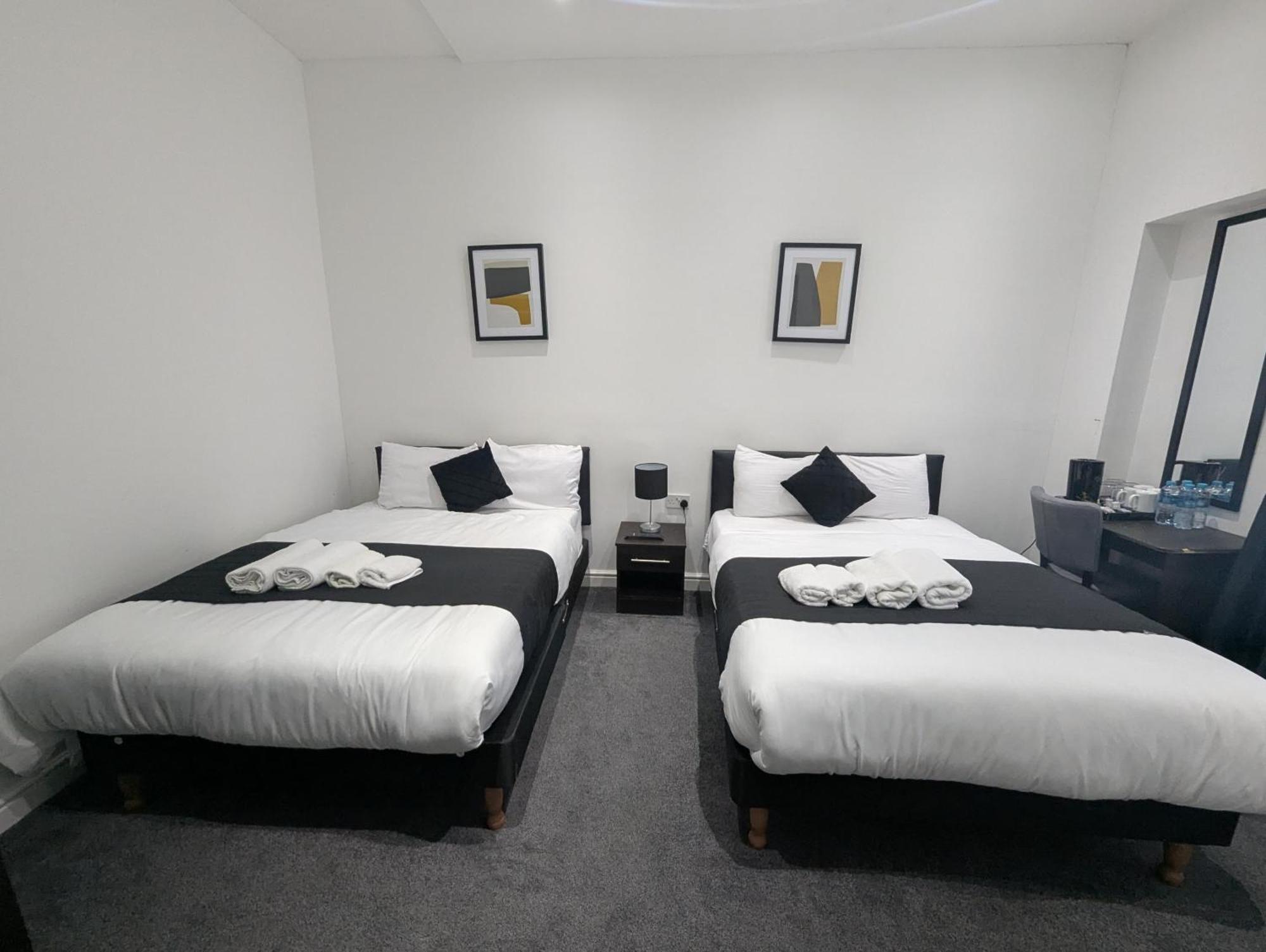 Oyo Firs London Heathrow