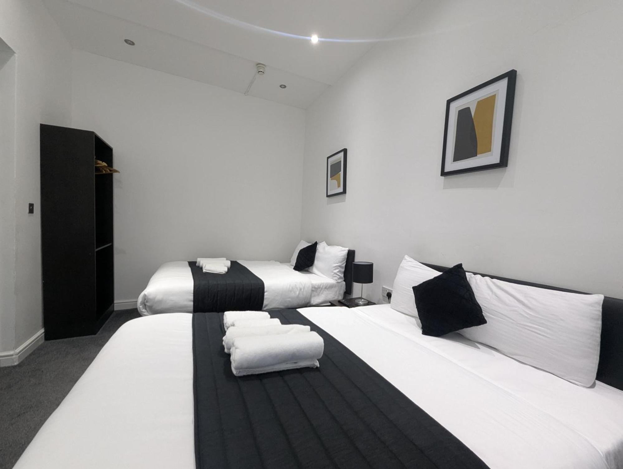 Guest house Oyo Firs London Heathrow Hounslow