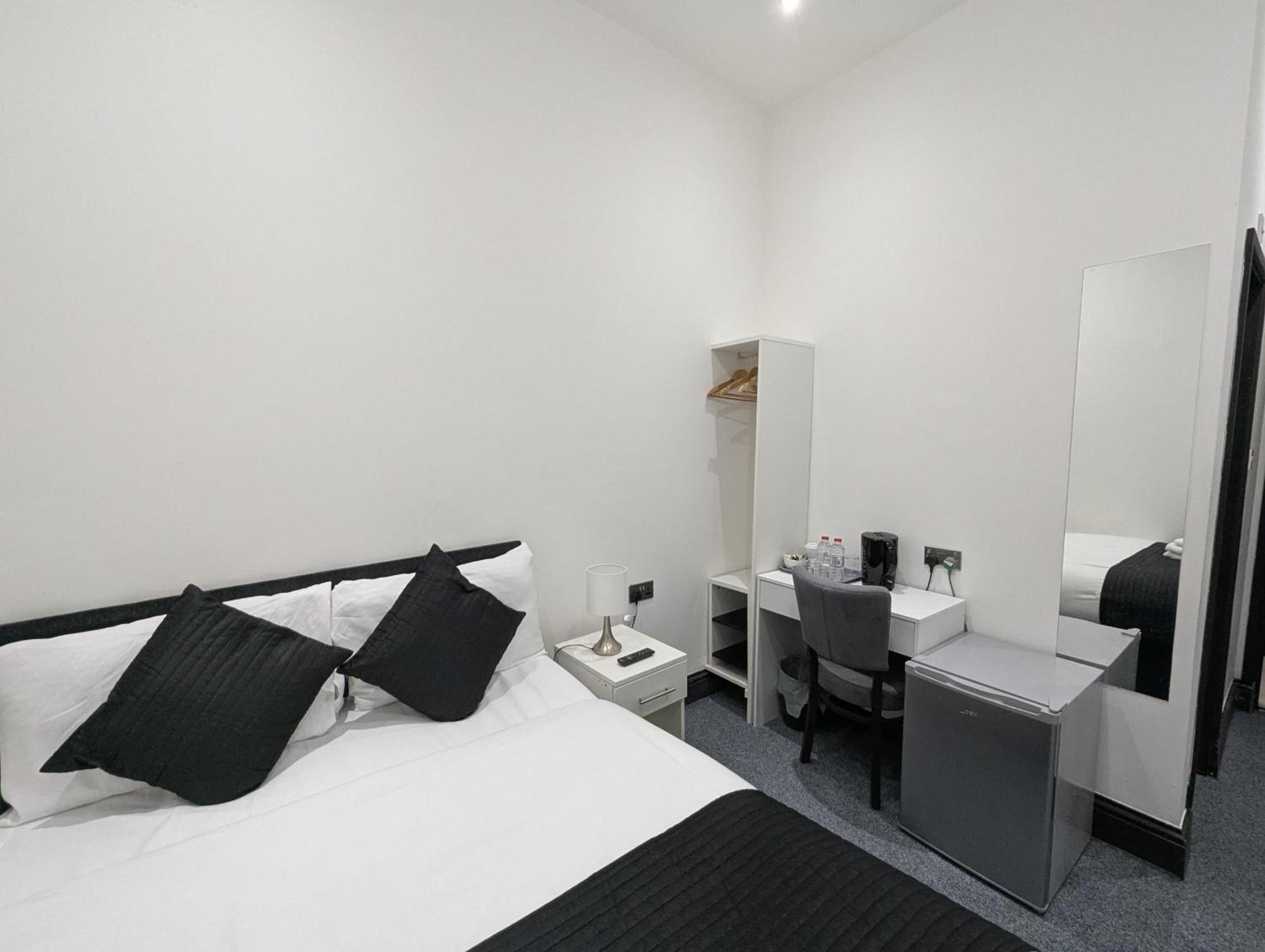 Oyo Firs London Heathrow 2* Hounslow
