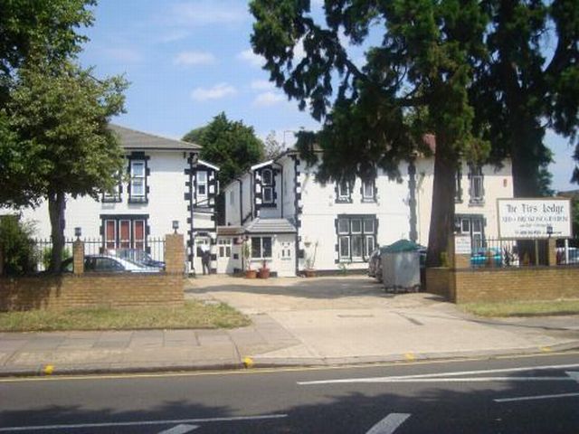 Oyo Firs London Heathrow Guest house Hounslow