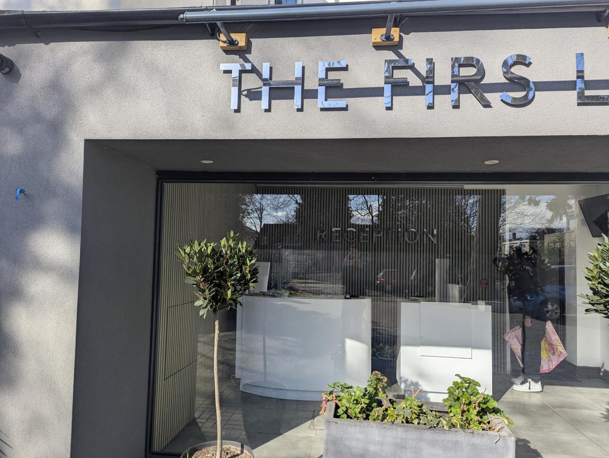 Oyo Firs London Heathrow